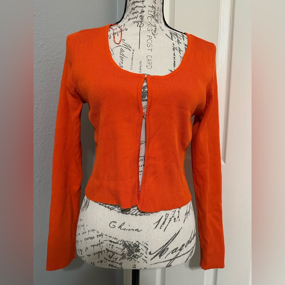 New with tags y2k too from Zara , long sleeves color orange